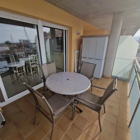 Cap Mestral Con Piscina Y Aire Acondicionando * Roses